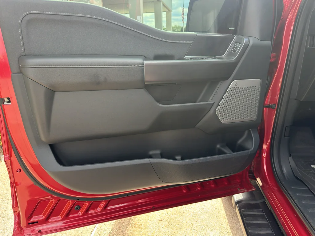 New 2025 Rapid Red Metallic Tinted Clearcoat Ford Lariat® image 11