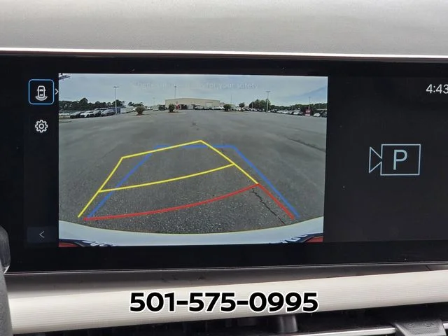Used 2025 White Hyundai SEL image 24