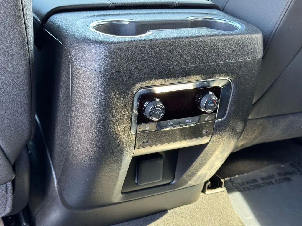 Used 2025 Gray Chevrolet Premier image 37