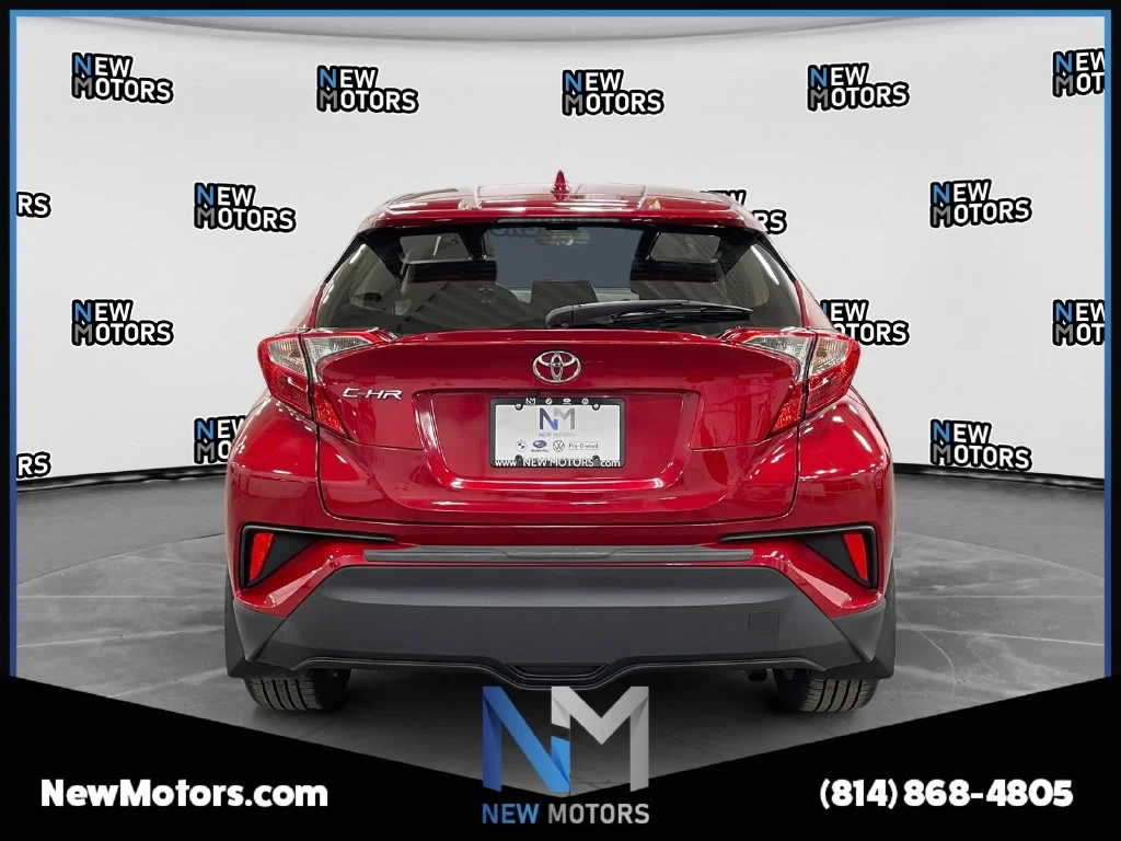 Used 2021 Red Toyota XLE image 4
