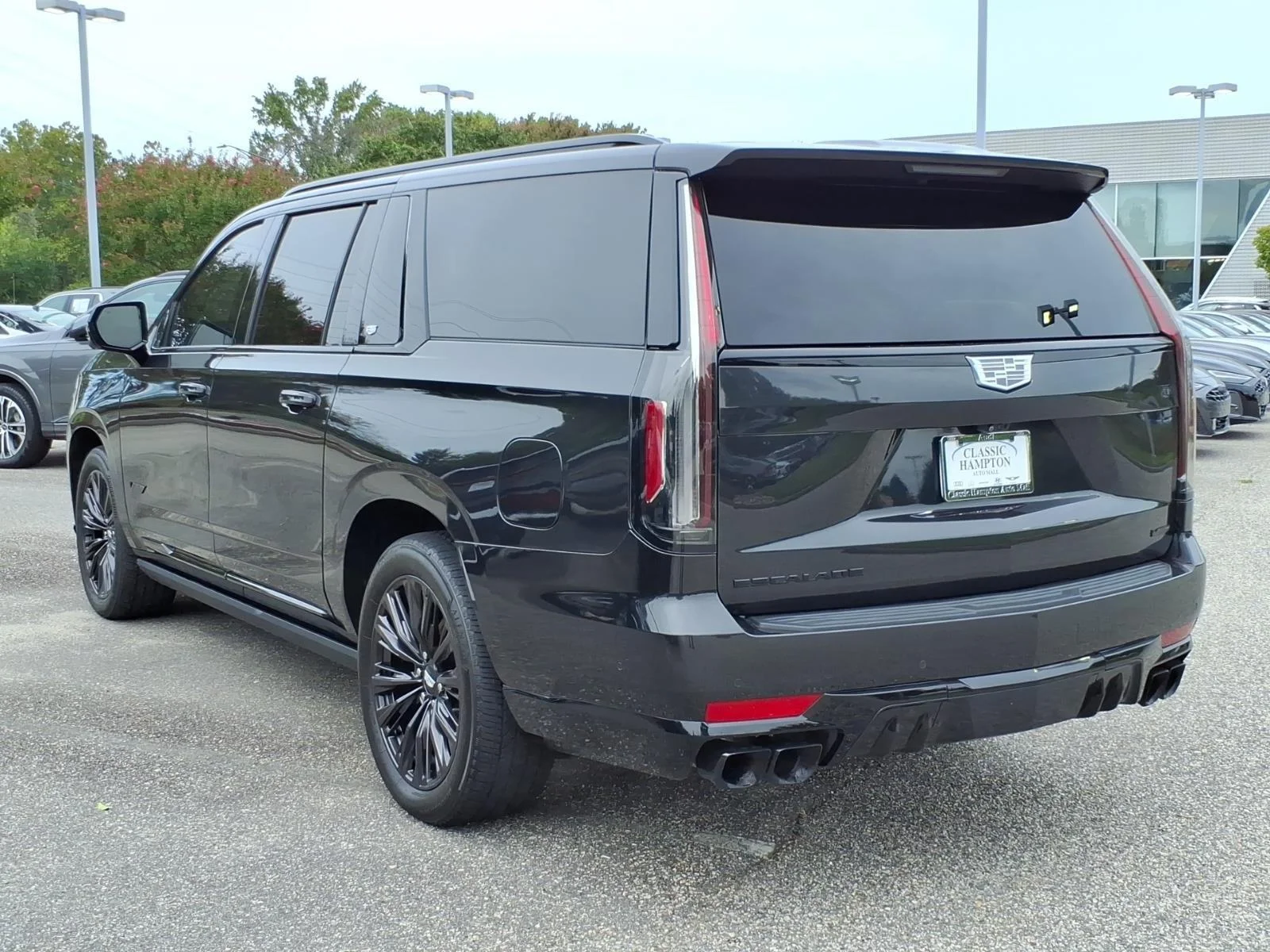 Used 2024 Black Diamond Tricoat Cadillac AWD V-Series image 10