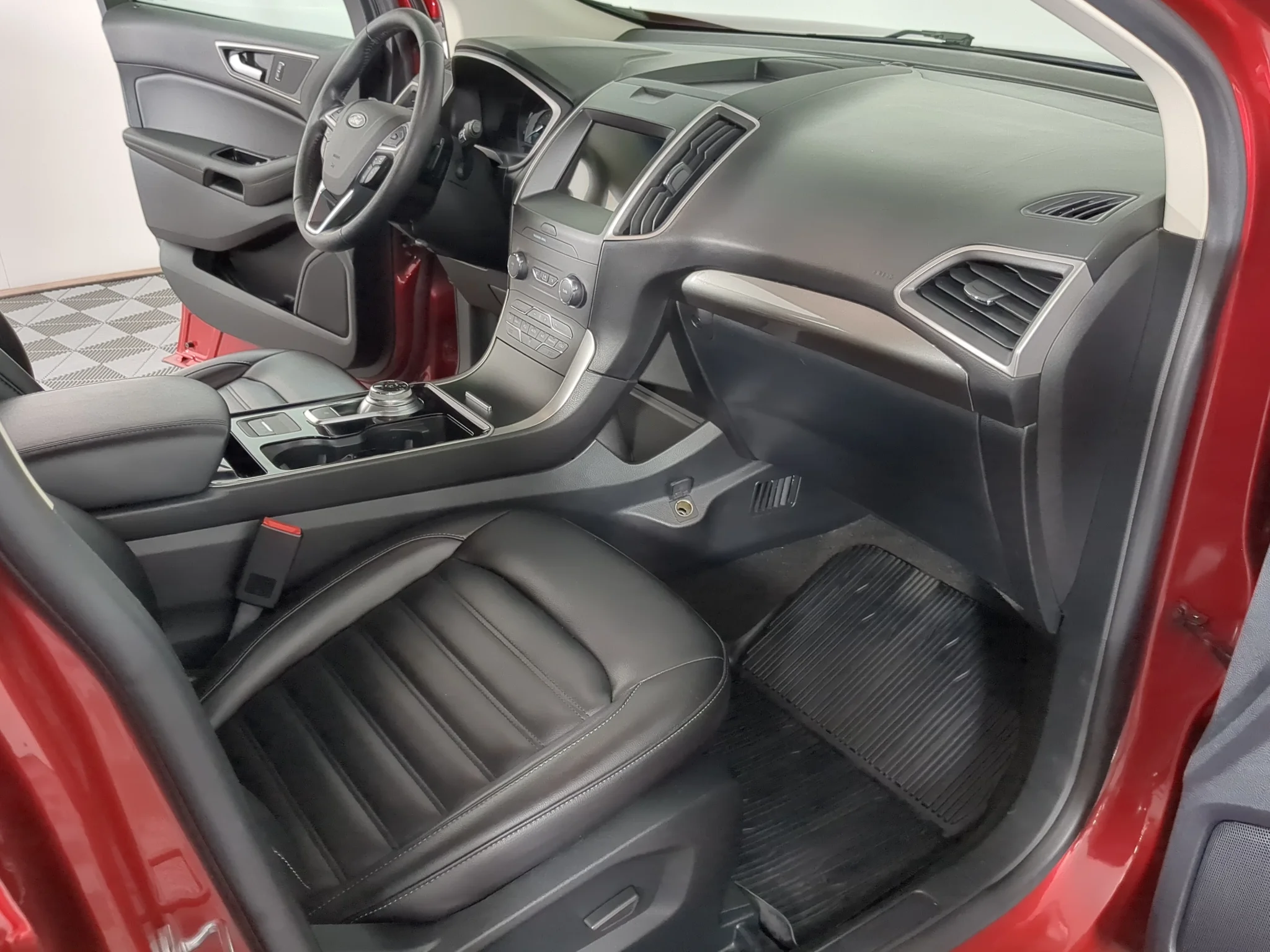 Used 2020 Rapid Red Metallic Tinted Clearcoat Ford SEL image 20