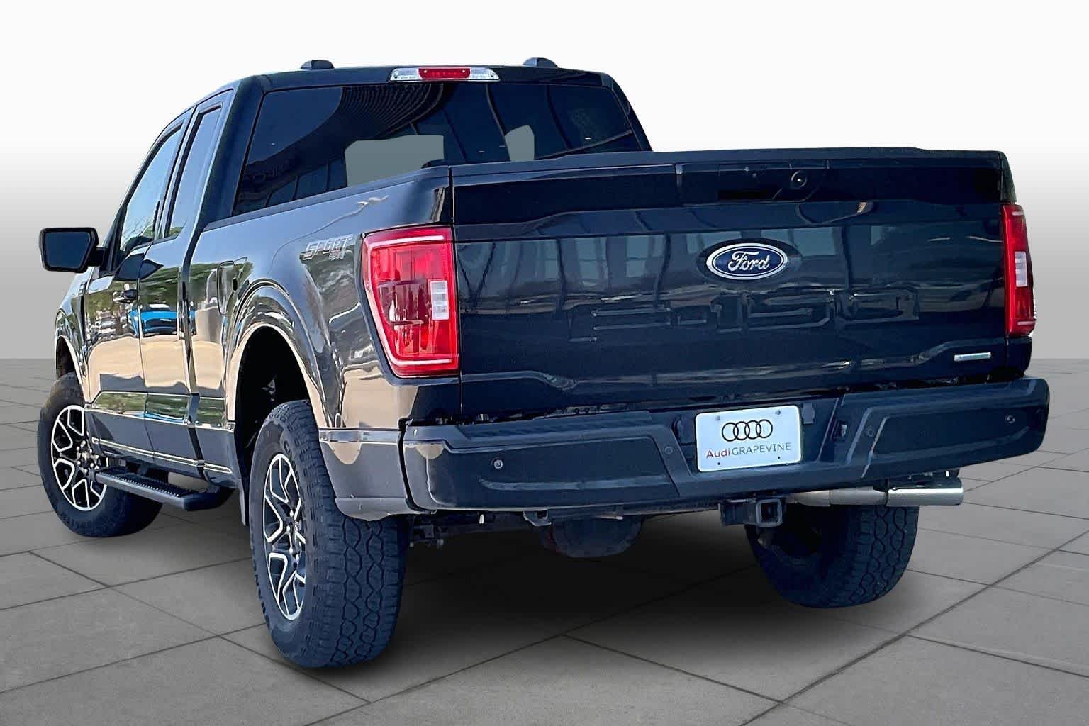 Used 2023 Agate Black Metallic Ford XLT image 20