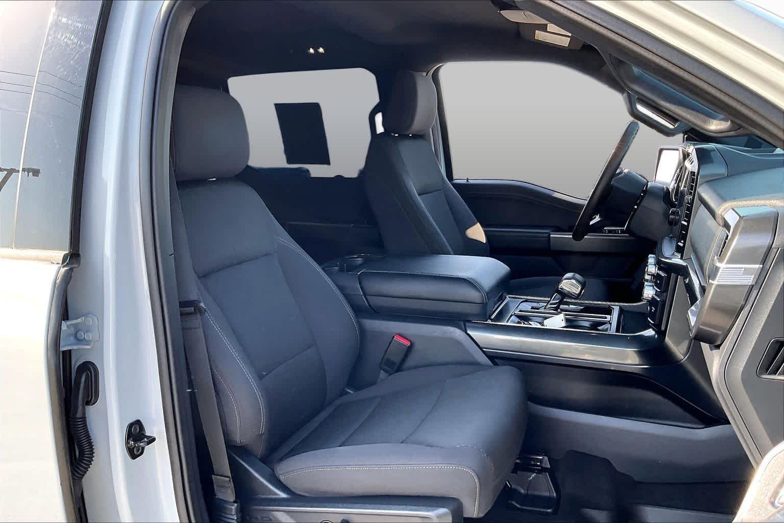 Used 2023 Avalanche Gray Ford XLT image 17