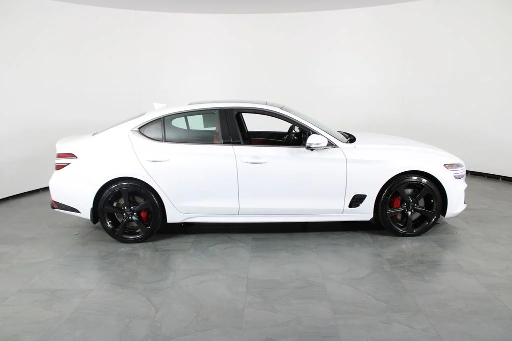 Used 2026 White Genesis 3.3T Sport Prestige image 10