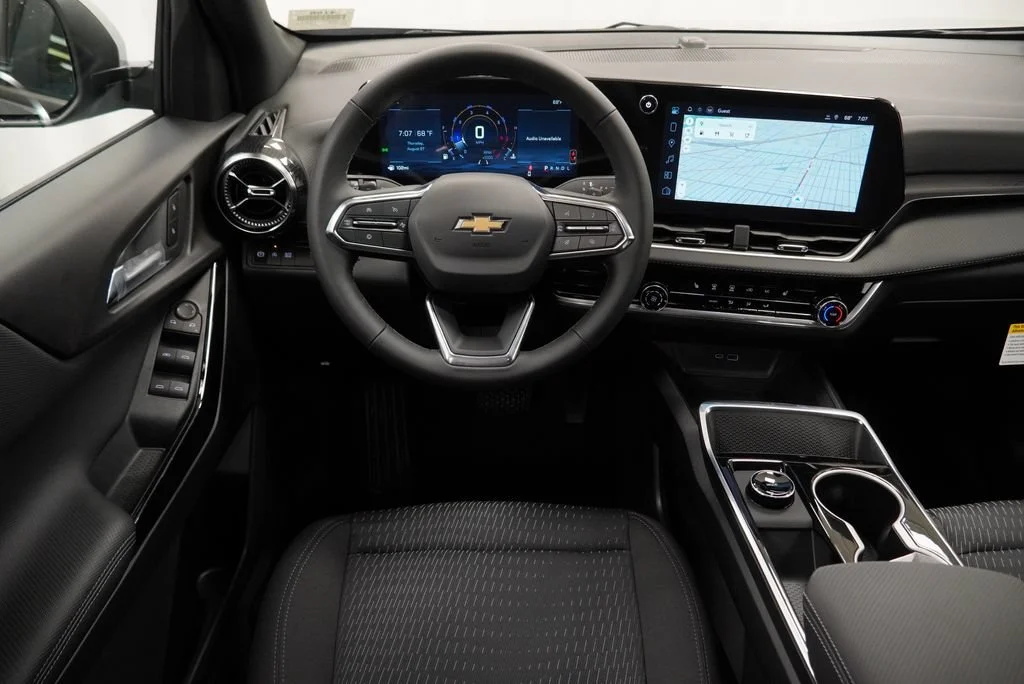2027 Chevrolet Equinox LT - Photo 13