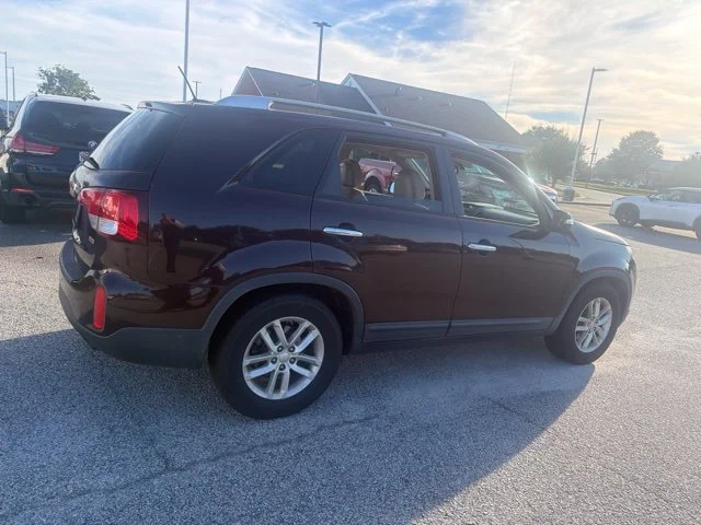 Used 2014 Red Kia LX image 11
