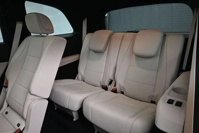 Used 2024 White Mercedes-Benz GLS 450 image 23