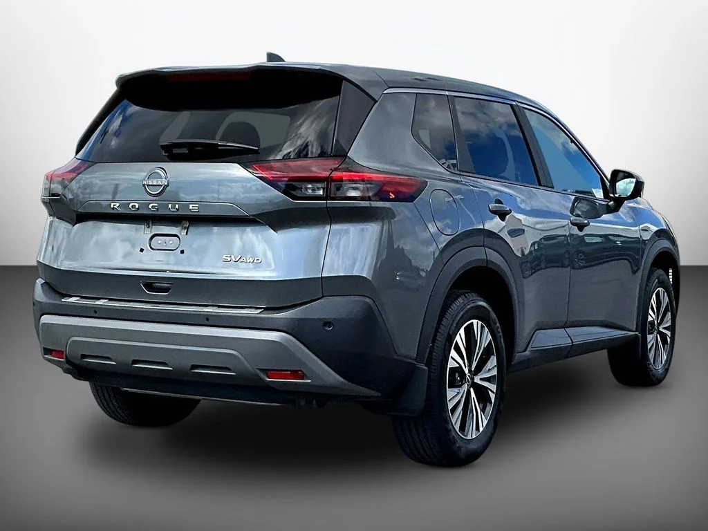 Used 2023 Gun Metallic Nissan SV image 6