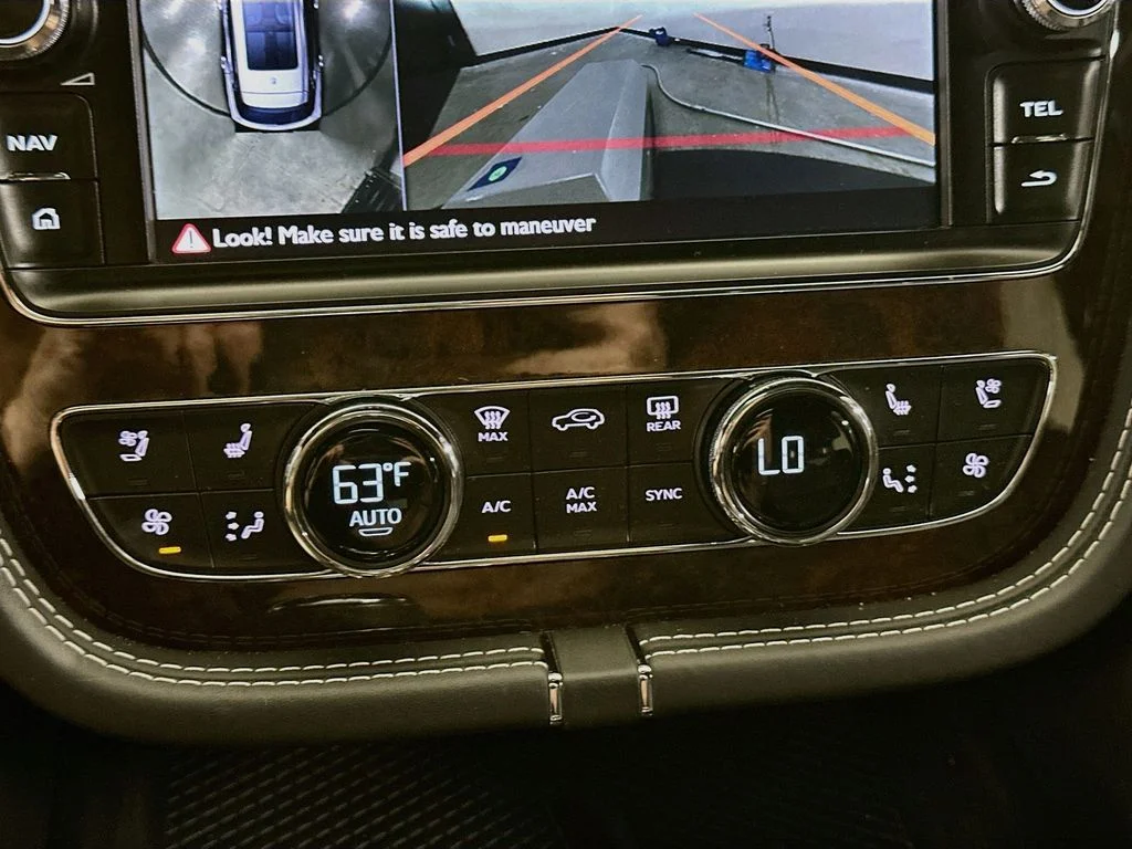 Used 2018  Bentley W12 image 17