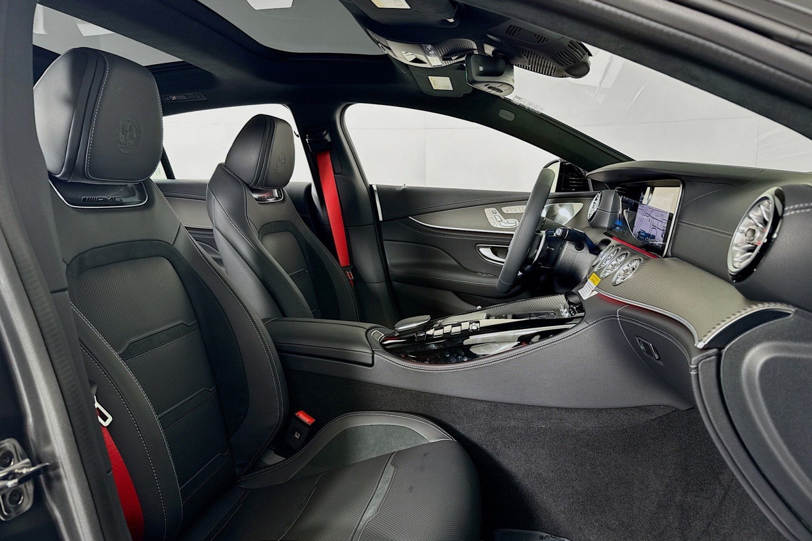 New 2026 MANUFAKTUR Graphite Grey Magno Mercedes-Benz AMG® GT 63 S E Performance 4-Door Coupe image 6