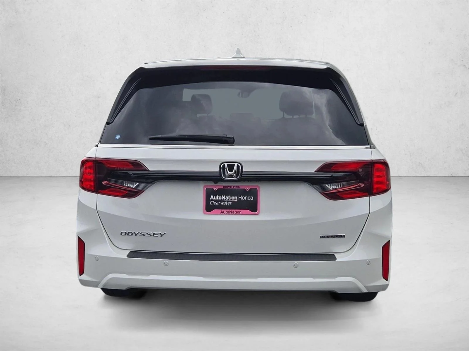 Used 2026 Platinum White Pearl Honda Touring image 6