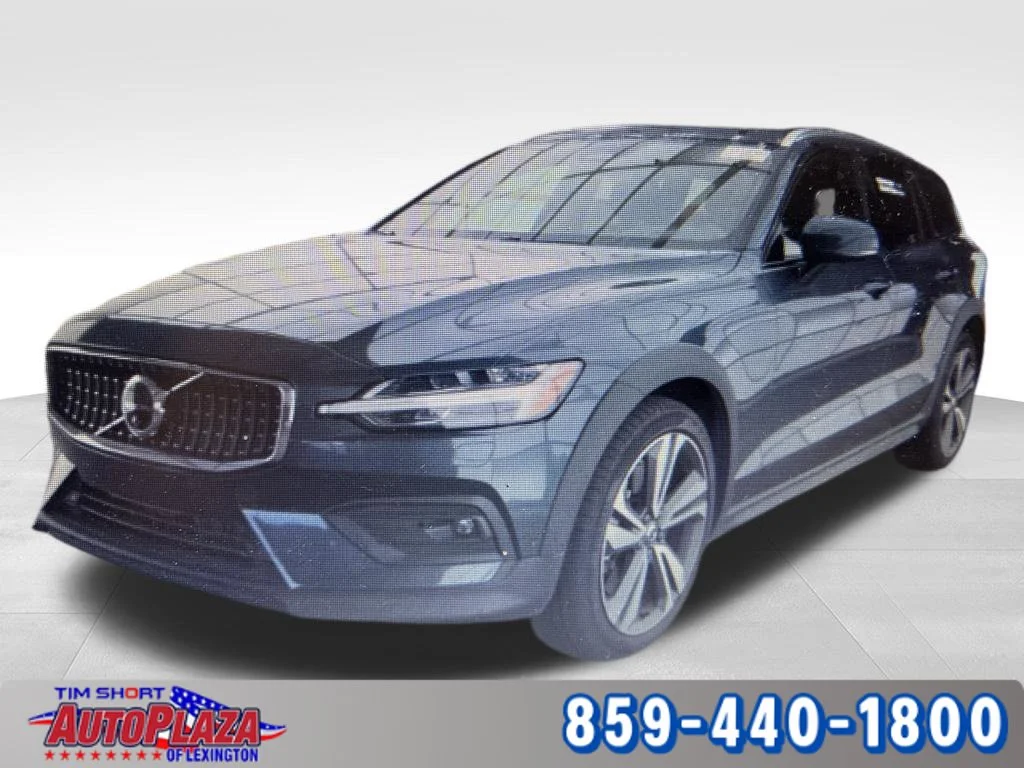 2025 Volvo V60 Cross Country