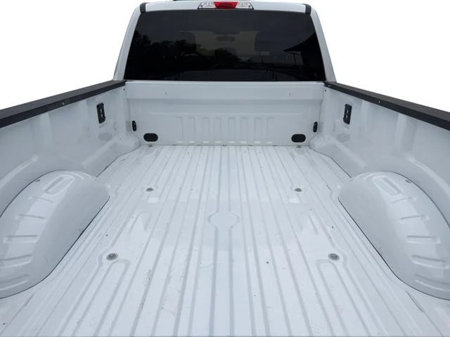 Used 2025 Oxford White Ford XLT image 18