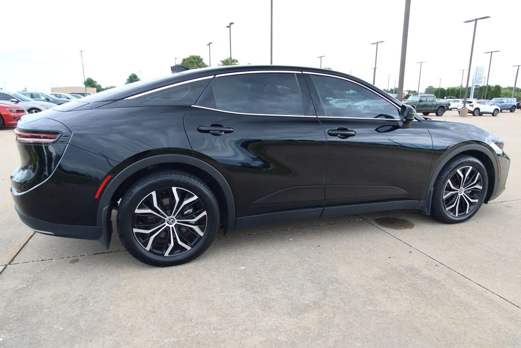 Used 2023 Black Toyota XLE image 5