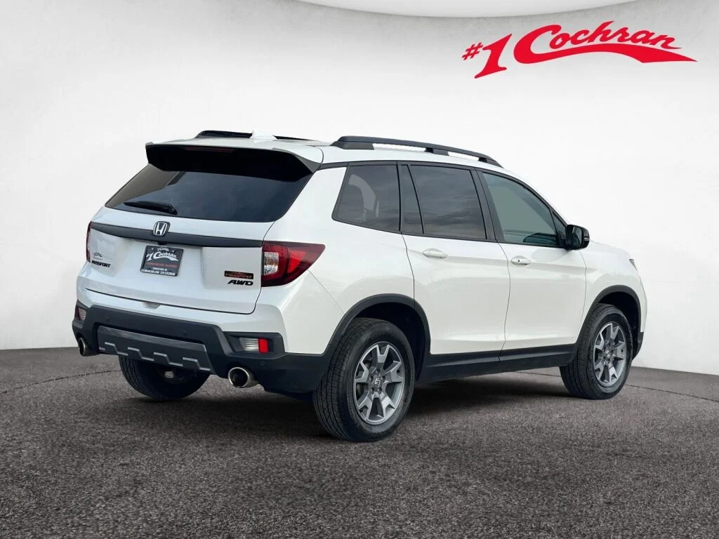 Certified Used 2023 Platinum White Pearl Honda TrailSport image 28
