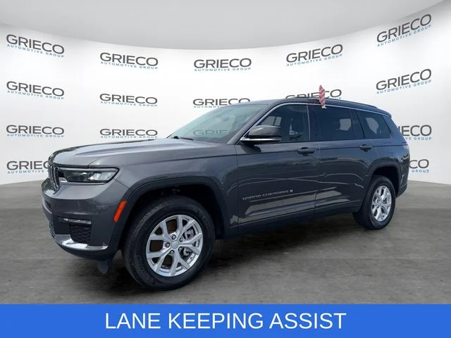 Used 2023 Gray Jeep Limited image 3