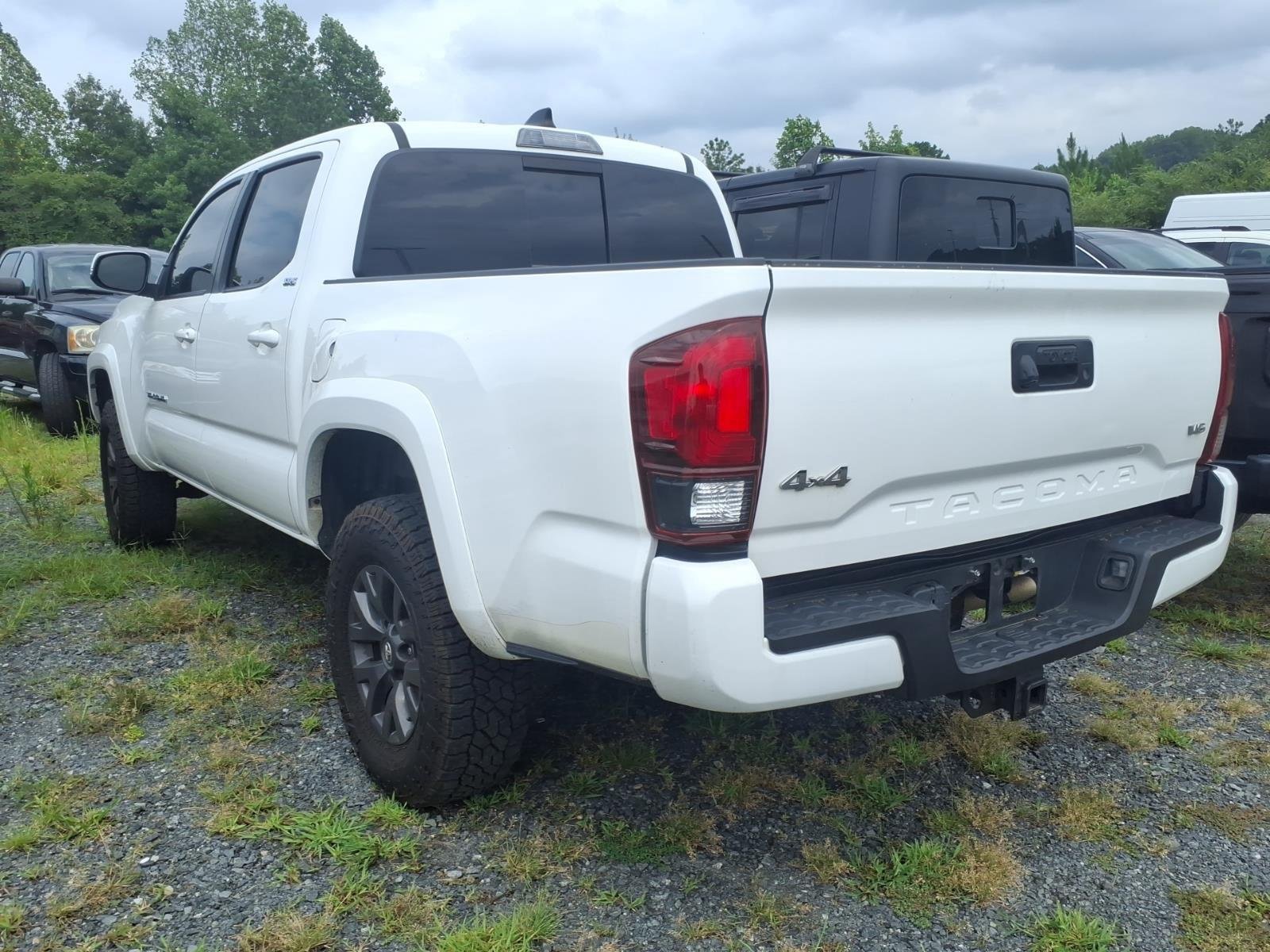 Used 2023 Ice Cap Toyota SR5 image 12