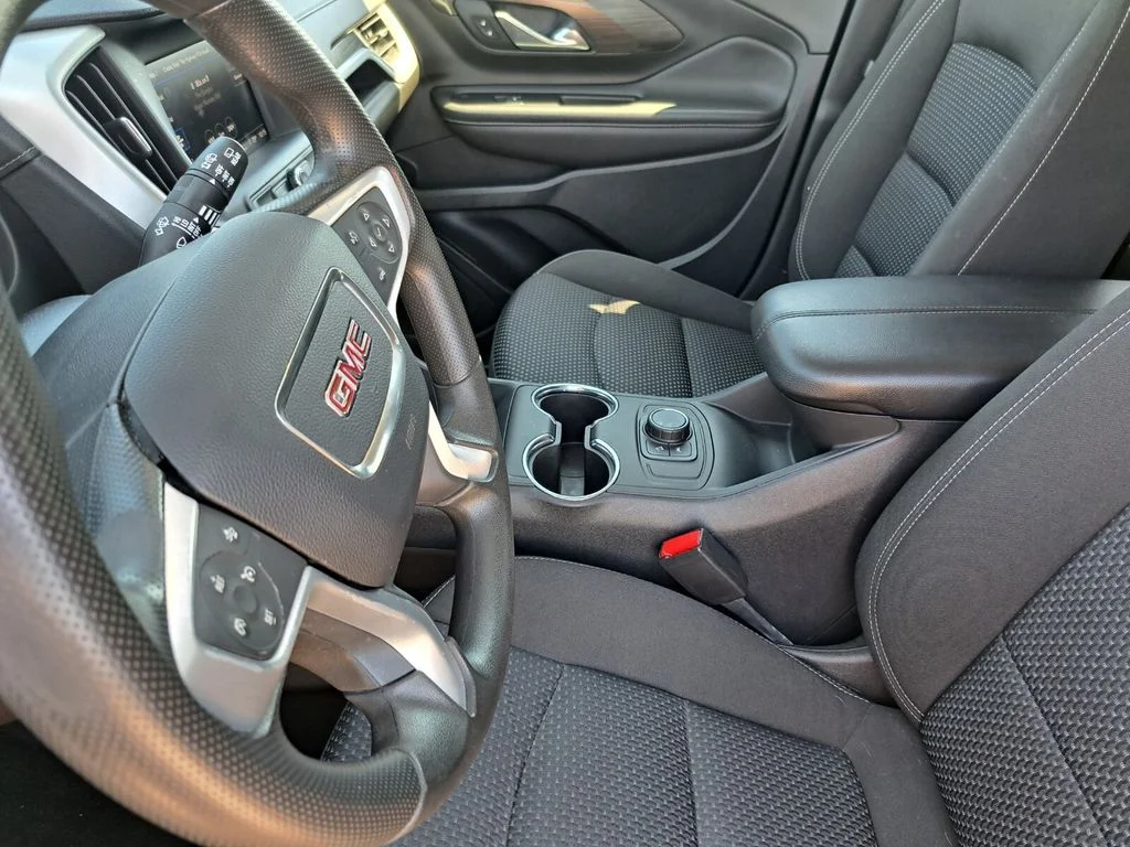 Used 2023 Silver GMC SLE image 18