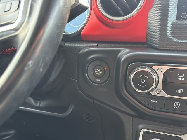 Used 2020 Gray Jeep Rubicon image 13