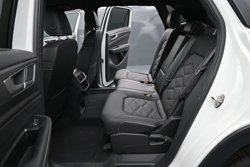 2025 Volkswagen Atlas Cross Sport SE w/Tech - Photo 20