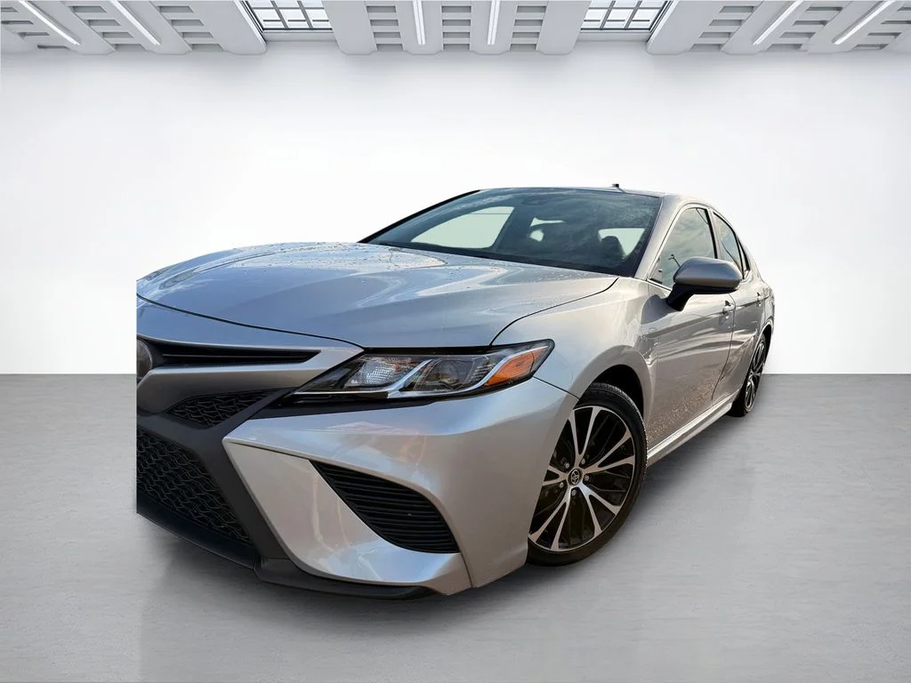Used 2019 Silver Toyota SE image 7