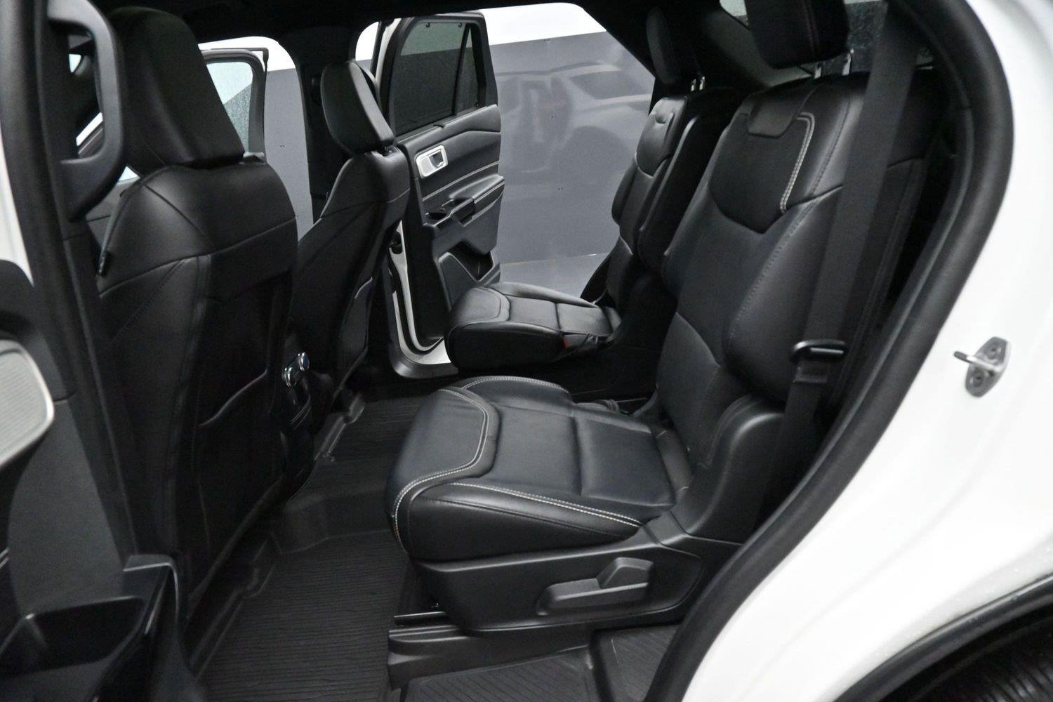 Used 2022 Star White Metallic Tri-Coat Ford ST image 34