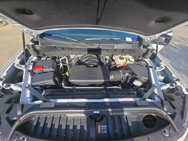 Used 2025 White Chevrolet RST image 30