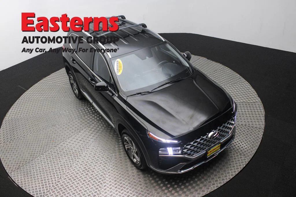 Used 2022 Black Hyundai SEL image 3