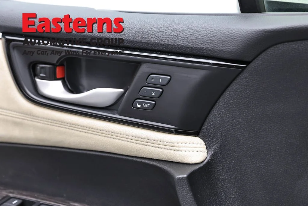 Used 2018 White Honda Touring image 20