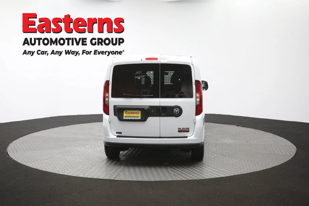Used 2022 White Ram Base image 37