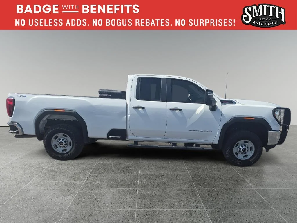 Certified Used 2022 Summit White GMC Pro image 3