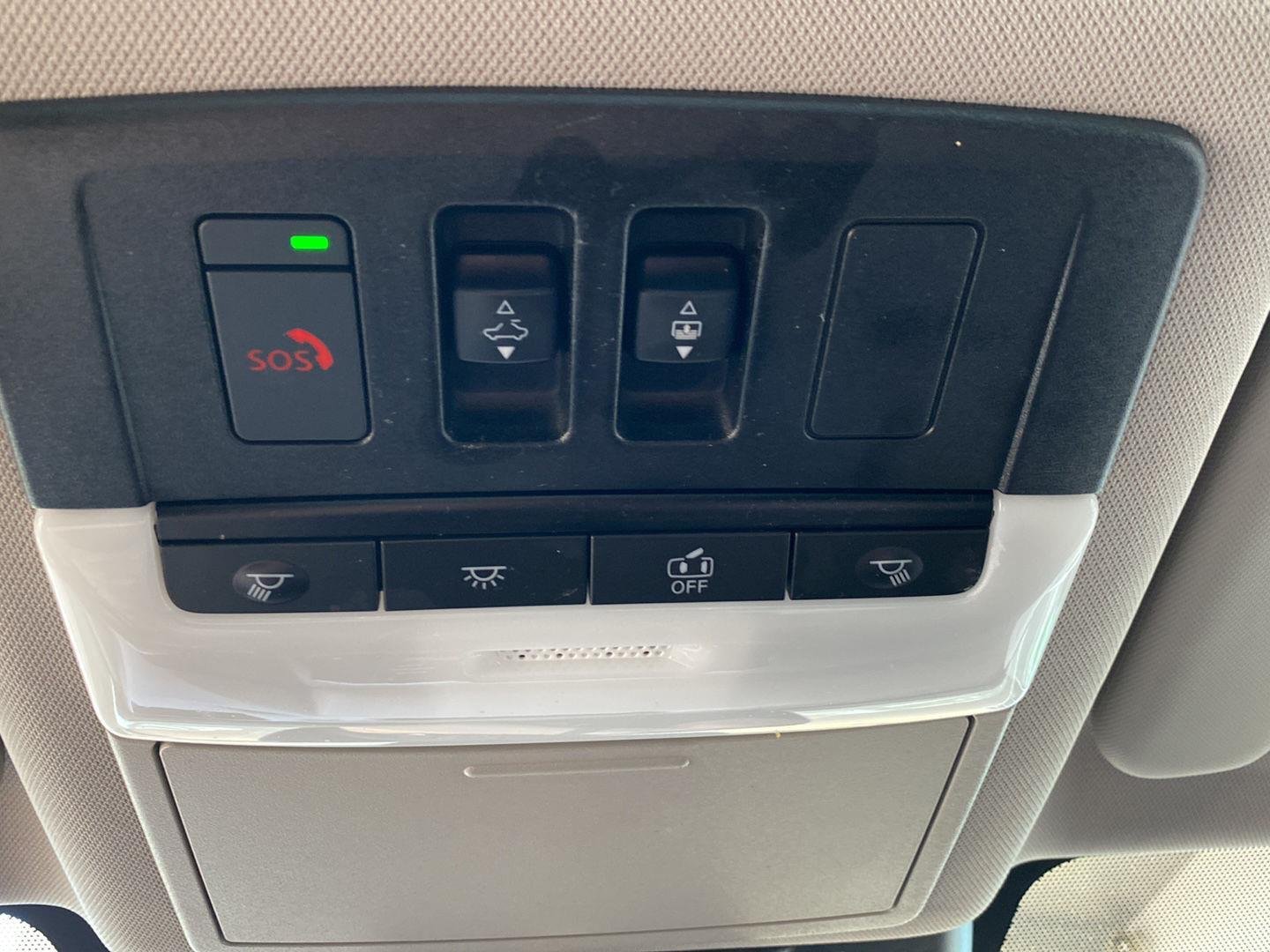 Certified Used 2023 Pearl White Tricoat Nissan Platinum image 36
