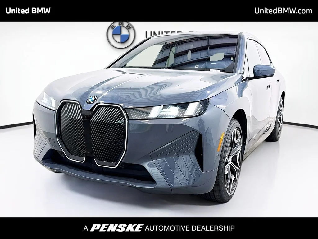 2026 BMW iX xDrive60's photo