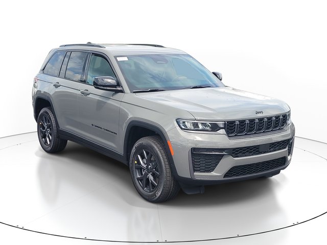 2027 Jeep Grand Cherokee Laredo Altitude