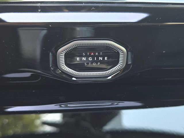 New 2026 Diamond Black Crystal Pearlcoat Jeep Altitude image 18