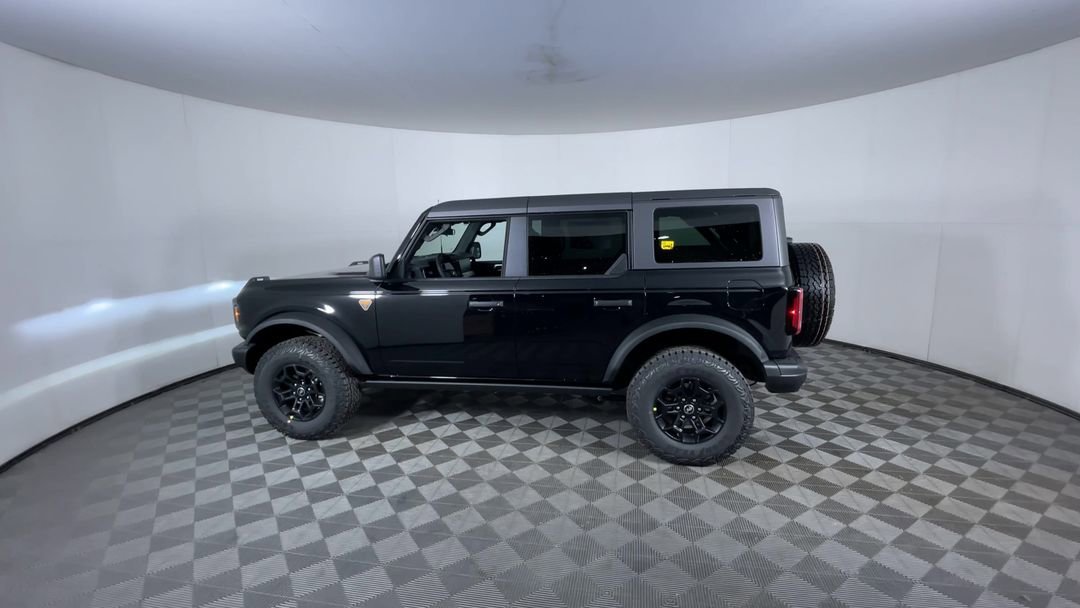 New 2026 Shadow Black Ford Badlands image 6