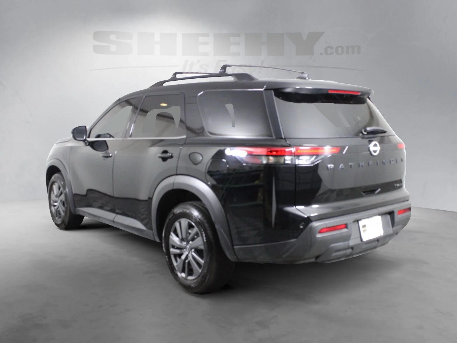 Used 2022 Black Nissan SV image 9