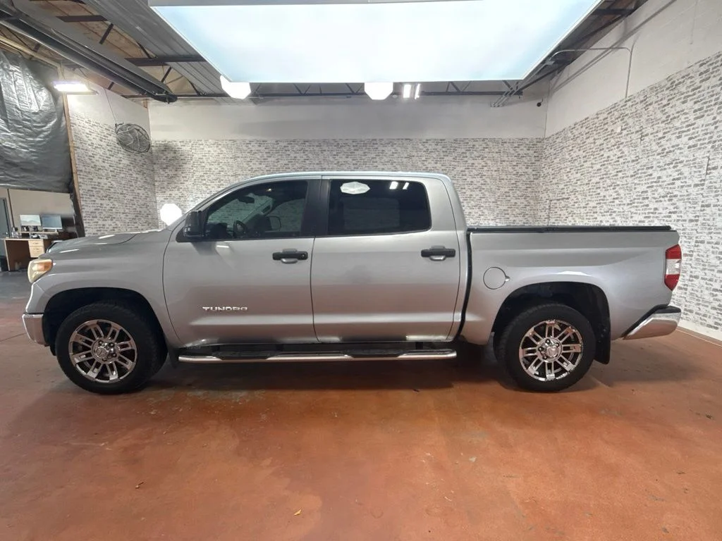 Used 2014 Silver Sky Metallic Toyota SR5 image 4