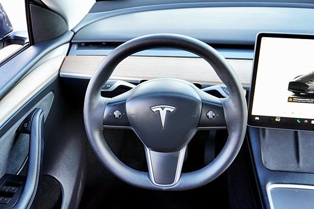 Used 2023  Tesla Long Range image 20