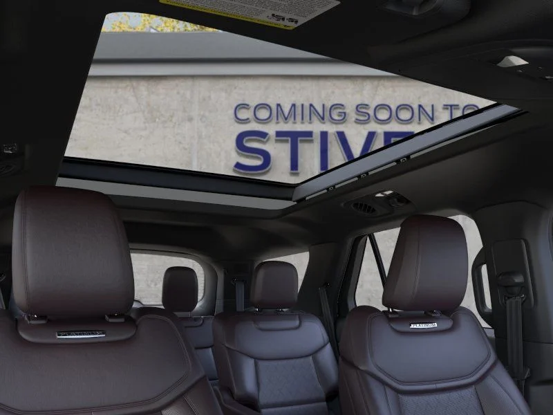 New 2026 Star White Metallic Tri-Coat Ford Platinum™ image 22