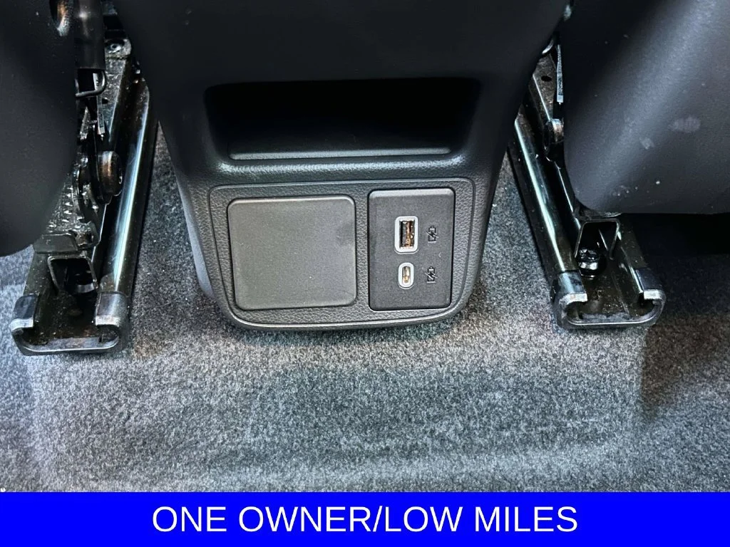 Used 2023 SUMMIT WHITE Buick Preferred image 14