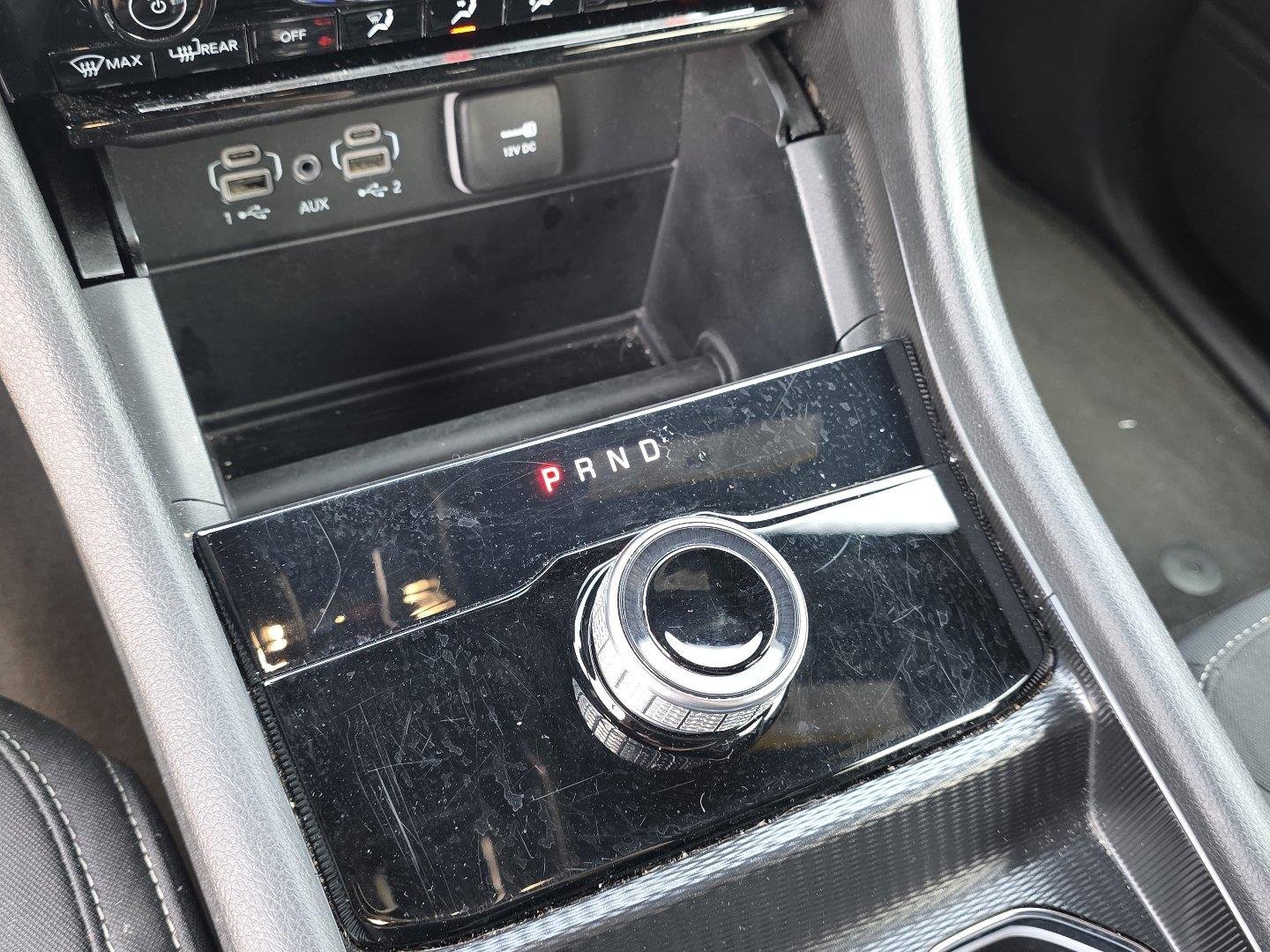 Used 2024 Diamond Black Crystal Pearlcoat Jeep Laredo image 19
