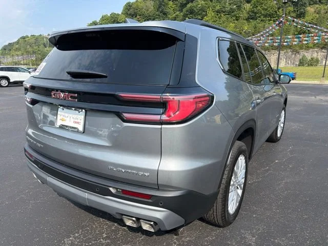 New 2026 Sterling Metallic GMC Elevation image 3