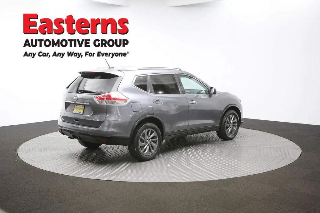 Used 2016 Gray Nissan SL image 39