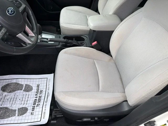 Used 2018 White Subaru 2.5i Premium image 15
