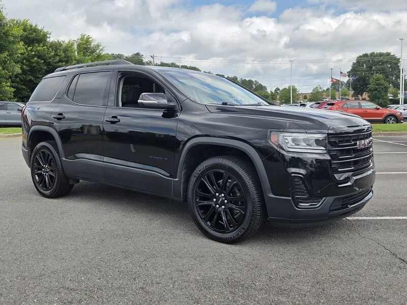 Used 2023 Ebony Twilight Metallic GMC SLE image 7