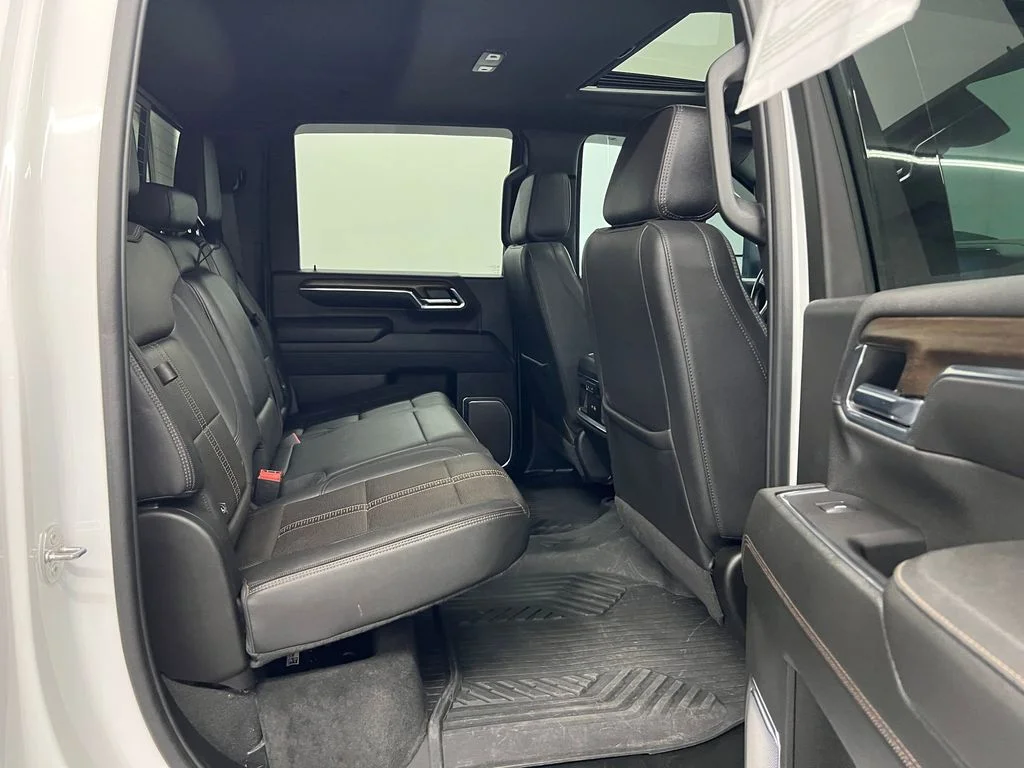 Used 2024 Summit White Chevrolet High Country image 24