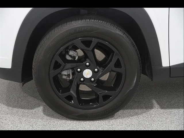 2024 Chevrolet Trax LS - Photo 21