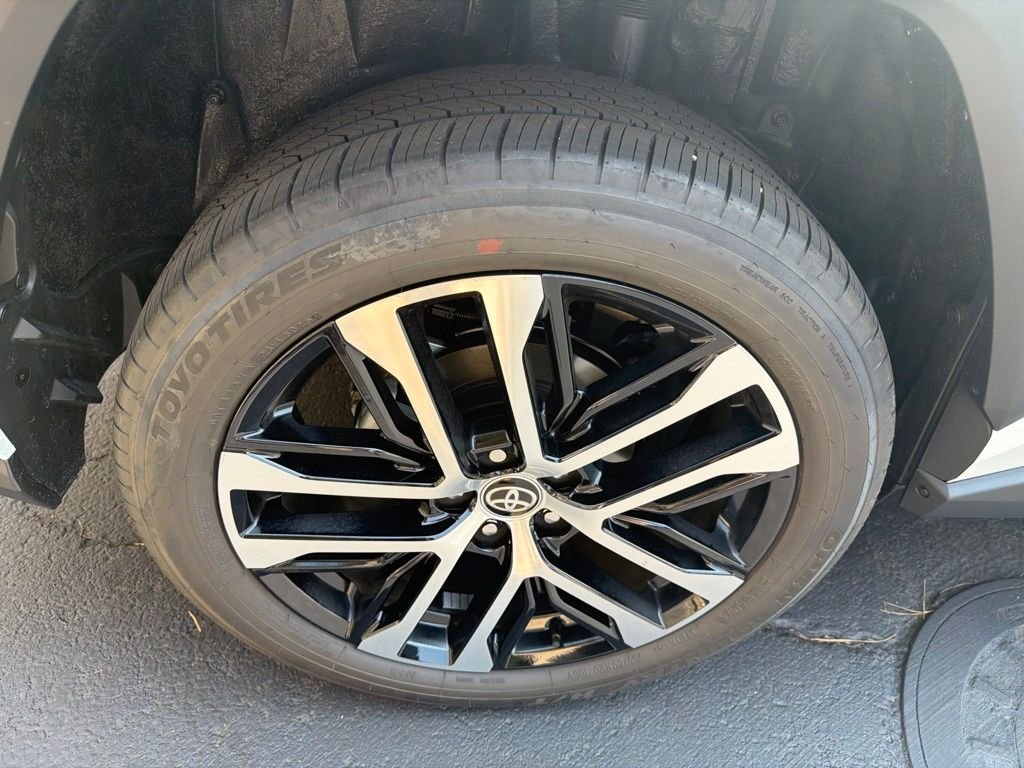 Used 2026 Off-white Toyota Limited image 20